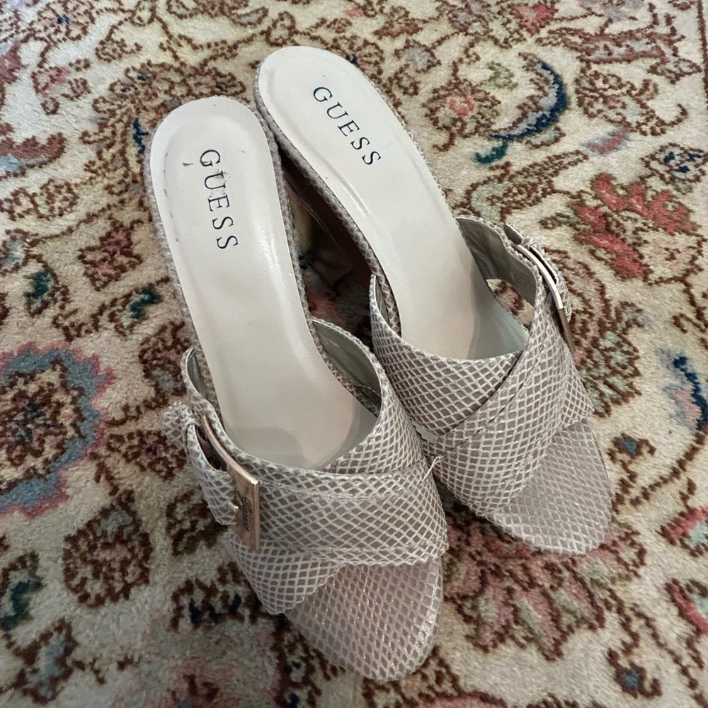 Guess platform sandles